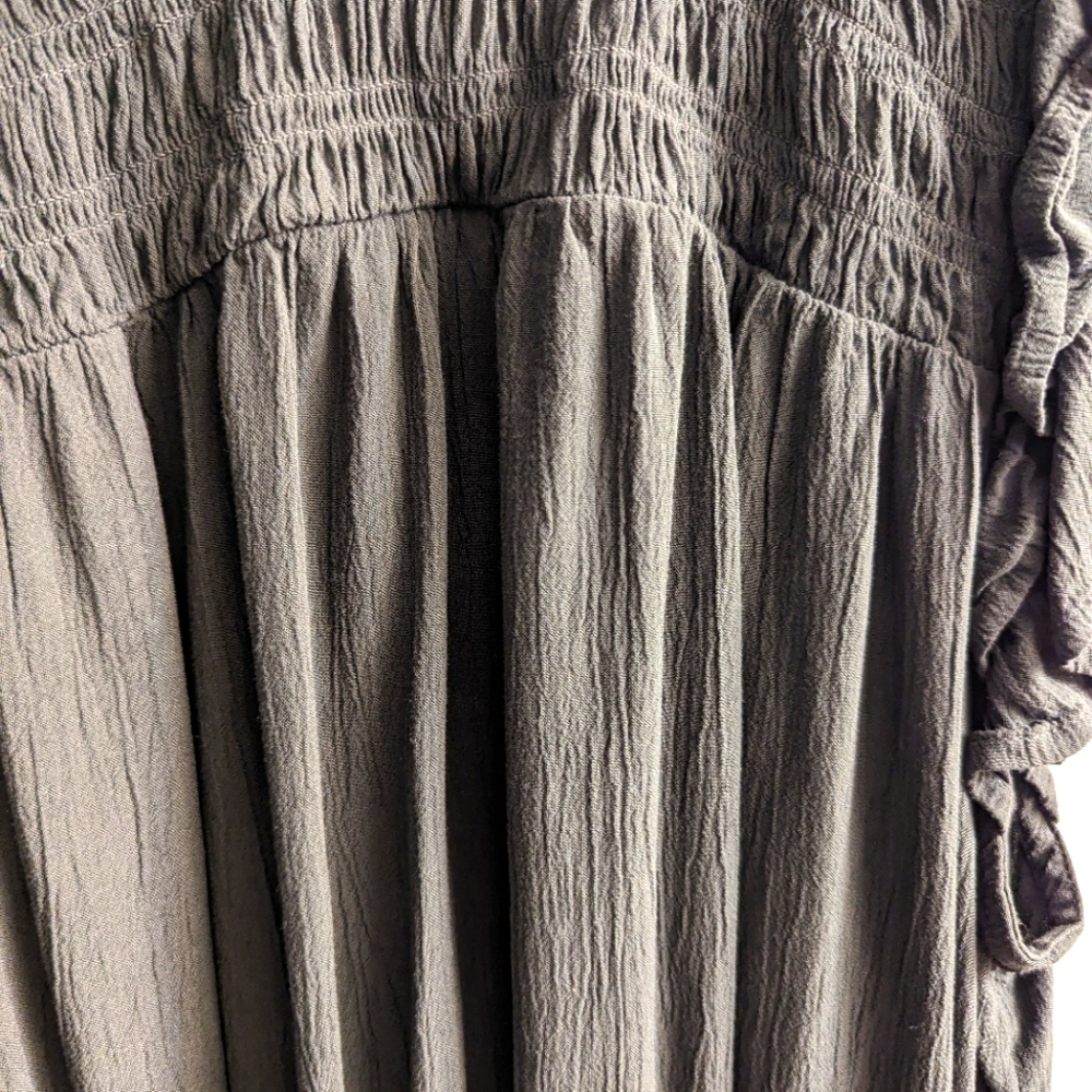 Old Navy Women's Short Sleeve Top - Picture 3 of 4